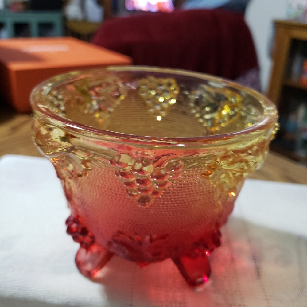 Vintage Jeanette Harvest Grape Amber Red Flashed Carnival Glass Dish